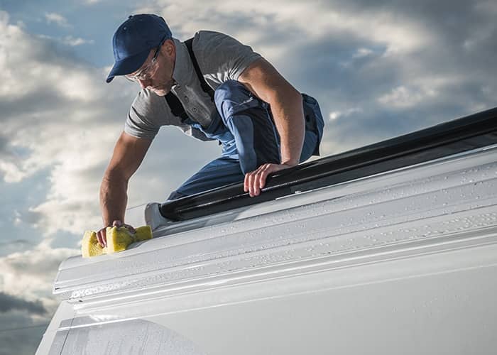 nettoyage de toiture à Suresnes